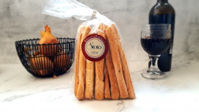 Grissini vincenzini mit Alifana-Zwiebeln 